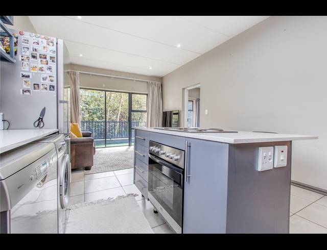 2 BEDROOM APARTMENT TO LET IN HYDE PARK